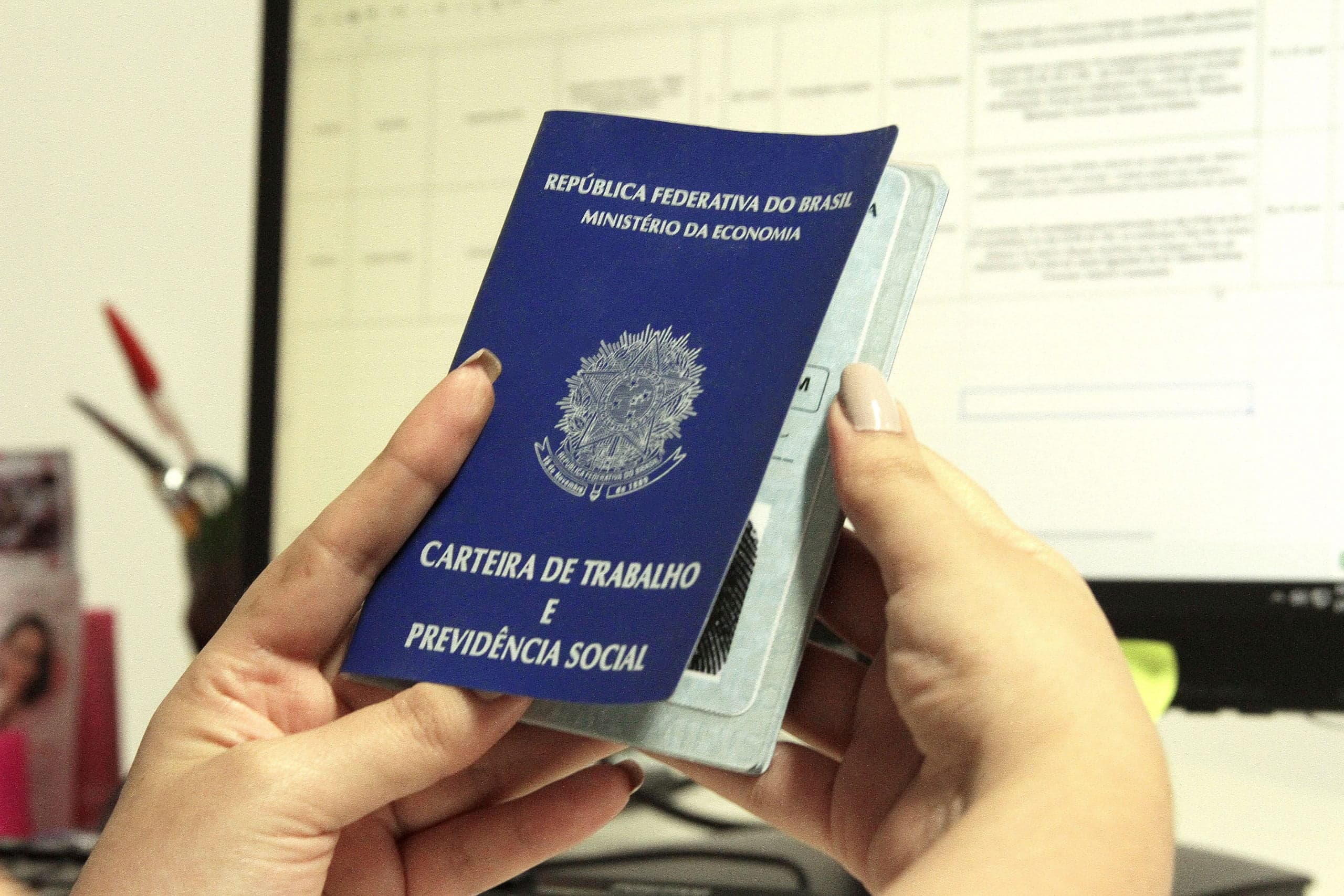 Emprego: Mais de 500 vagas estão disponíveis nesta segunda (8)