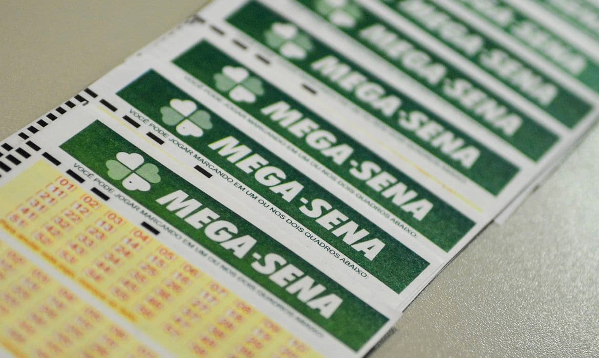 Mega-Sena acumula e próximo prêmio será de R$ 45 milhões