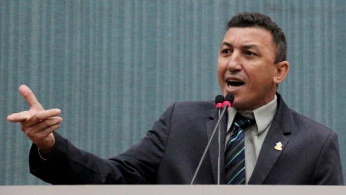 VÍDEO: Vereador Sassá faz graves denúncias contra parlamentares da CMM