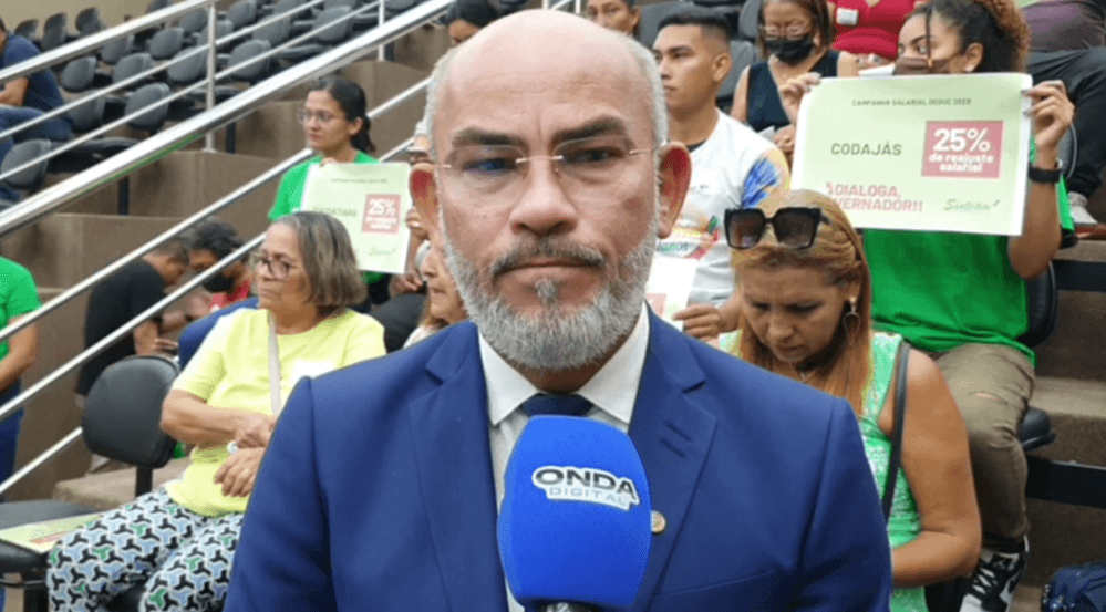 Professores reivindicam reajuste e lançam campanha &#8220;Dialoga, governador&#8221;