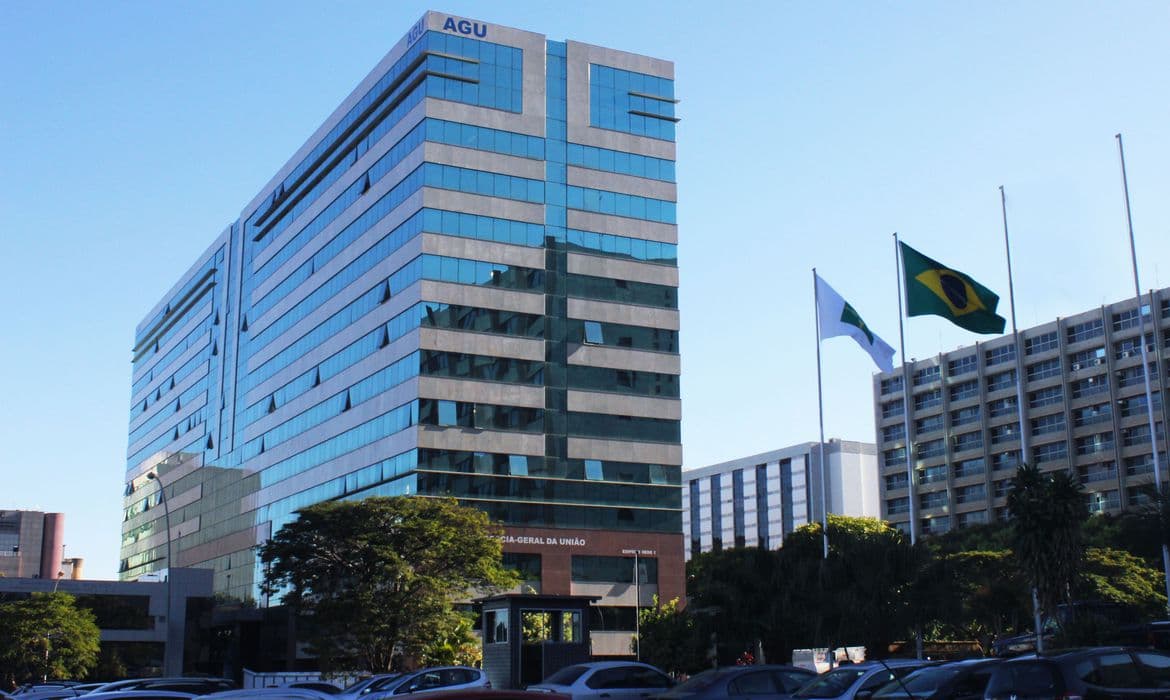 AGU quer R$ 100 milhões de financiadores de atos &#8220;golpistas&#8221;