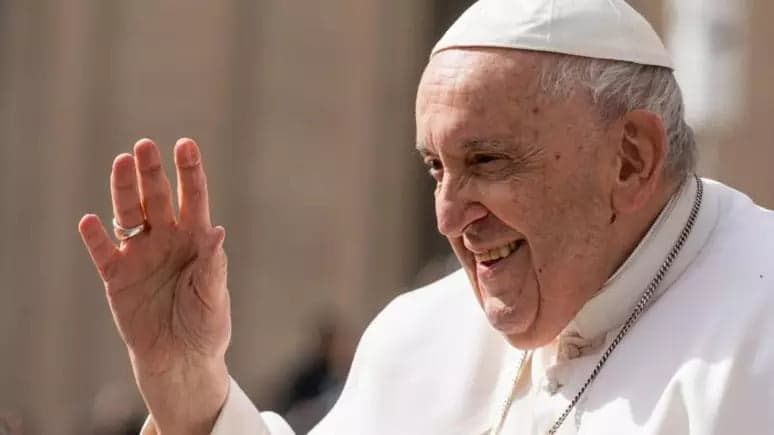 Papa Francisco diz que mulheres trans são filhas de Deus