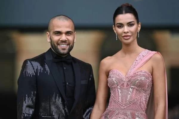 &#8220;Me enganando enquanto minha mãe morria&#8221;, diz ex-esposa de Dani Alves