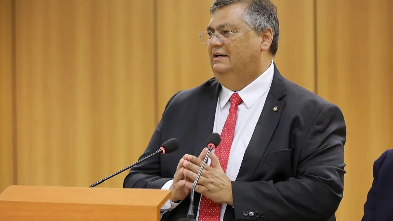 Ministro faz balanço de ações contra violência nas escolas: &#8220;É uma epidemia&#8221;