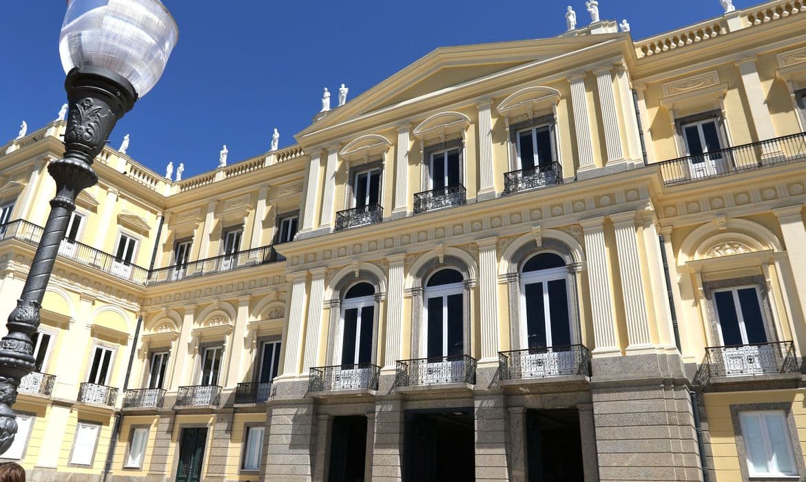 Museu Nacional lança primeiro catálogo de obras raras