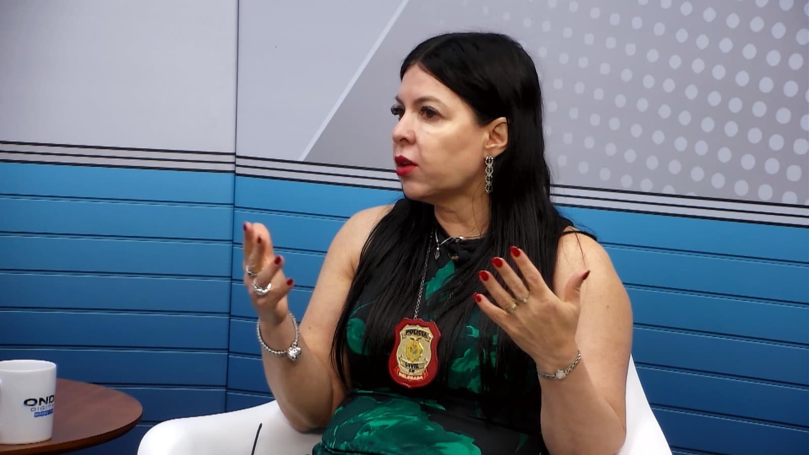 &#8220;Denunciar violência contra mulher salva vidas&#8221;, diz delegada Débora Mafra