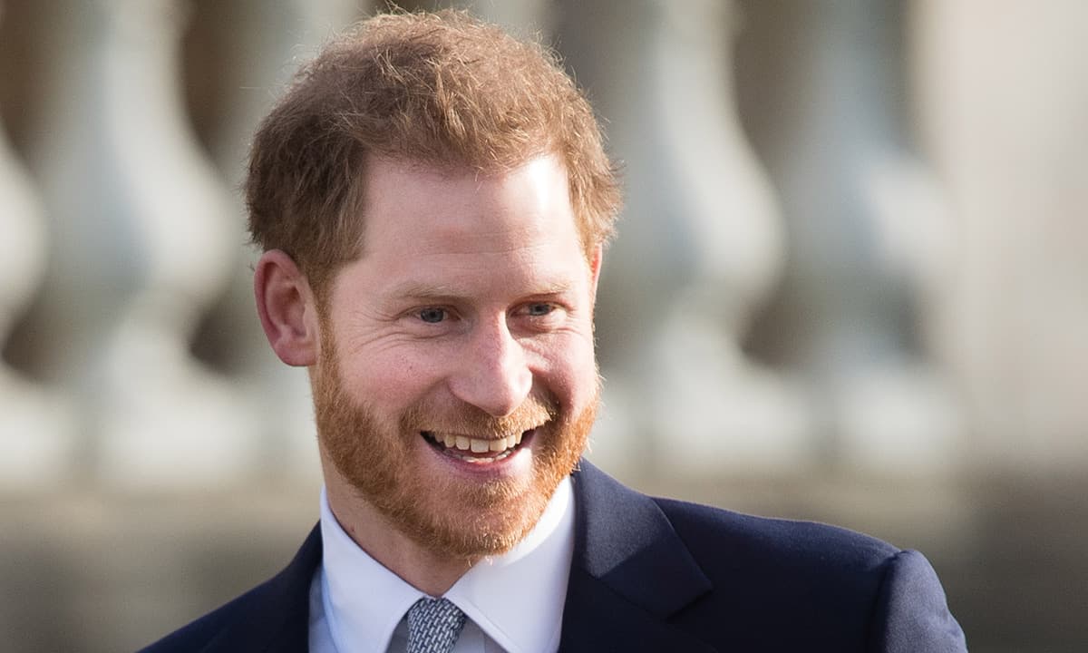Príncipe Harry revela que irmão fez acordo milionário com empresa