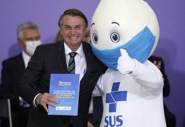 STF tira sigilo de operação de fraude em cartão de vacina de Bolsonaro