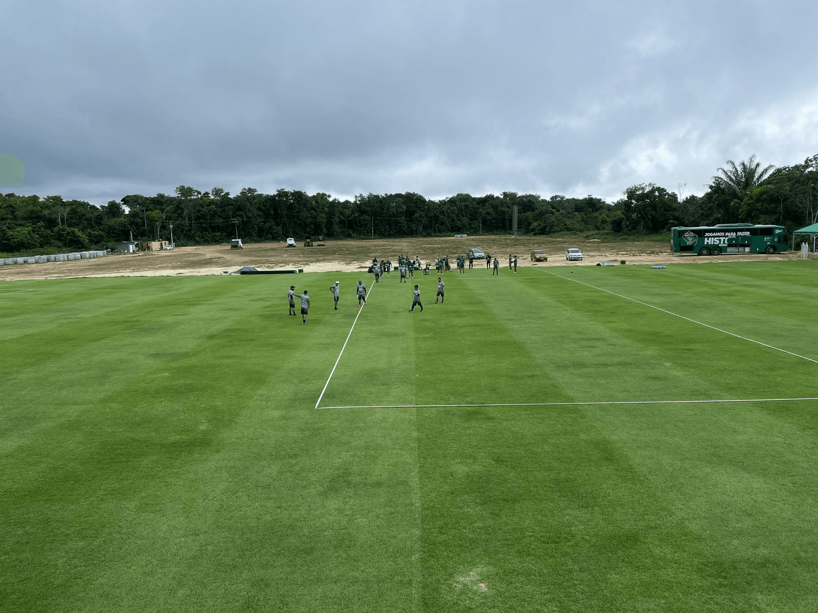 CT do Manaus FC é assaltado, e criminosos fizeram reféns