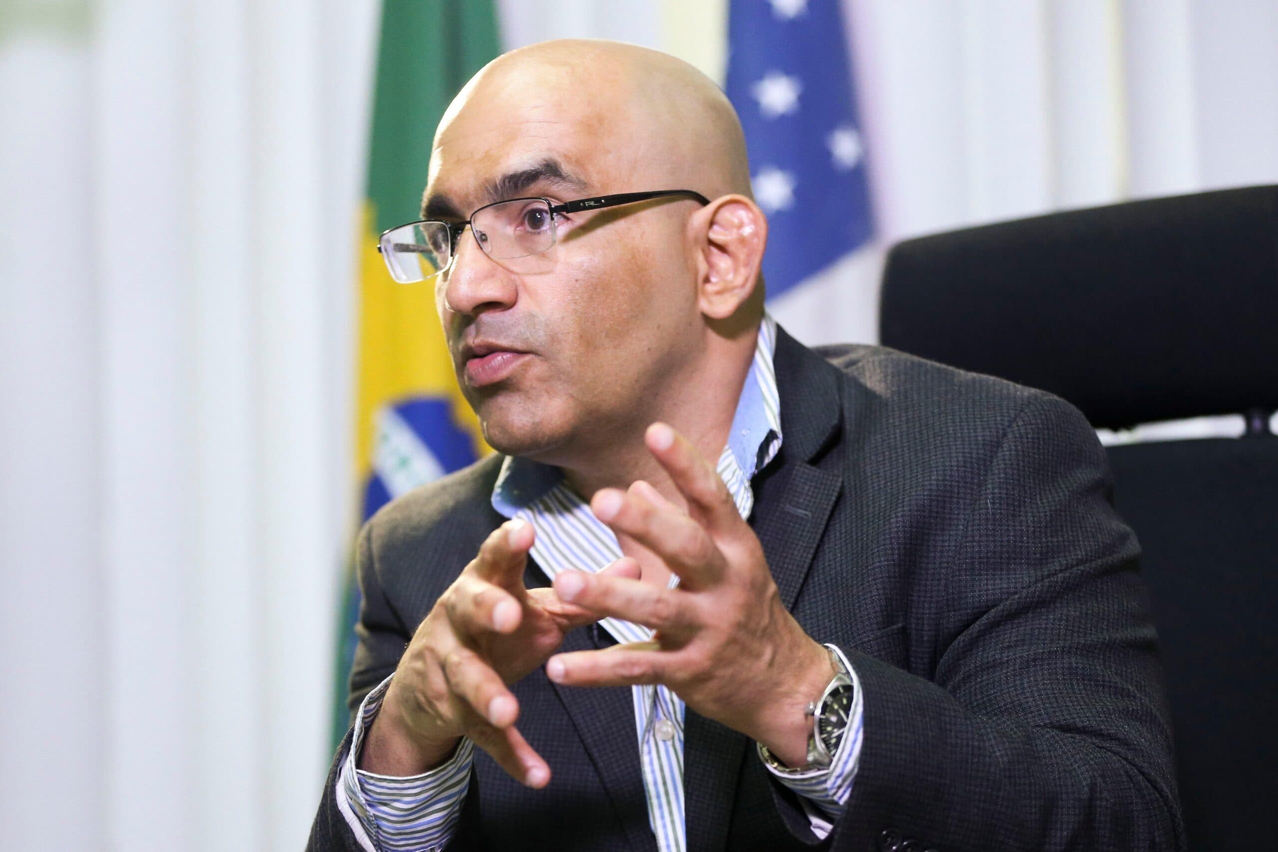Juiz Luis Carlos Valois tem suas redes sociais liberadas