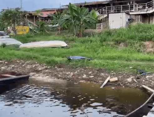 VÍDEO: corpo com sinais de tortura é encontrado em igarapé