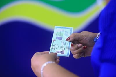 Em Manaus, horário de entrega da Nova Carteira de Identidade muda; veja