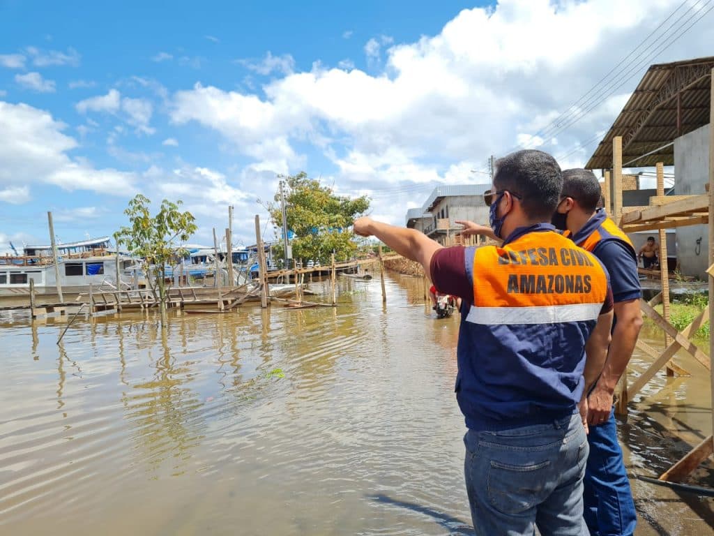 Defesa Civil divulga relatório sobre cheia no AM