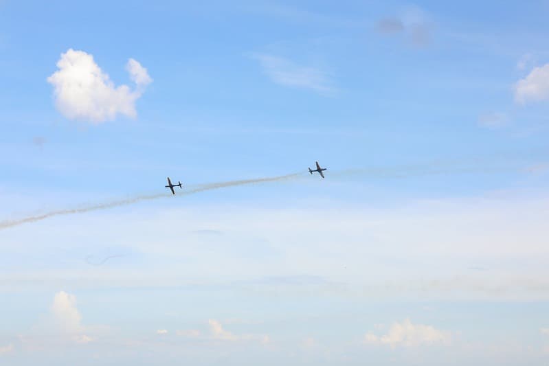 Esquadrilha da Fumaça dá show aéreo em Manaus. Assista 