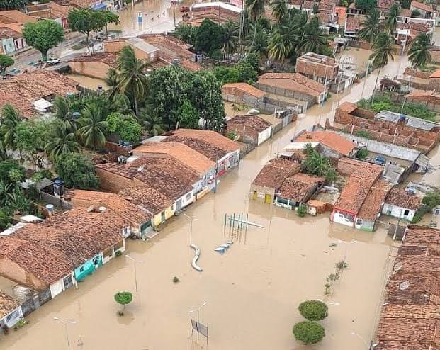 Fortes chuvas afetam 10 mil pessoas e deixam um morto em Alagoas