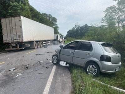 VÍDEO: Motorista bêbado entra na contramão e bate de frente com caminhão na BR-174, no AM