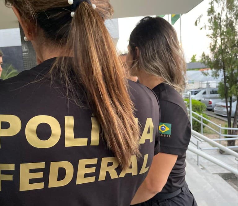 Suspeitas de estuprarem filhos e divulgarem na web, mães são presas pela PF