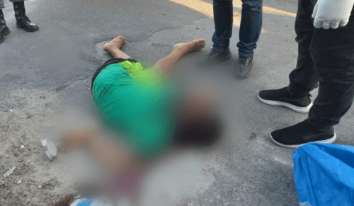 Homem que usava muletas é morto com &#8220;terçadada&#8221; na cabeça em bar de Manaus