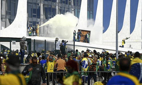 Câmara de Porto Alegre transforma 8 de janeiro no “Dia do Patriota”