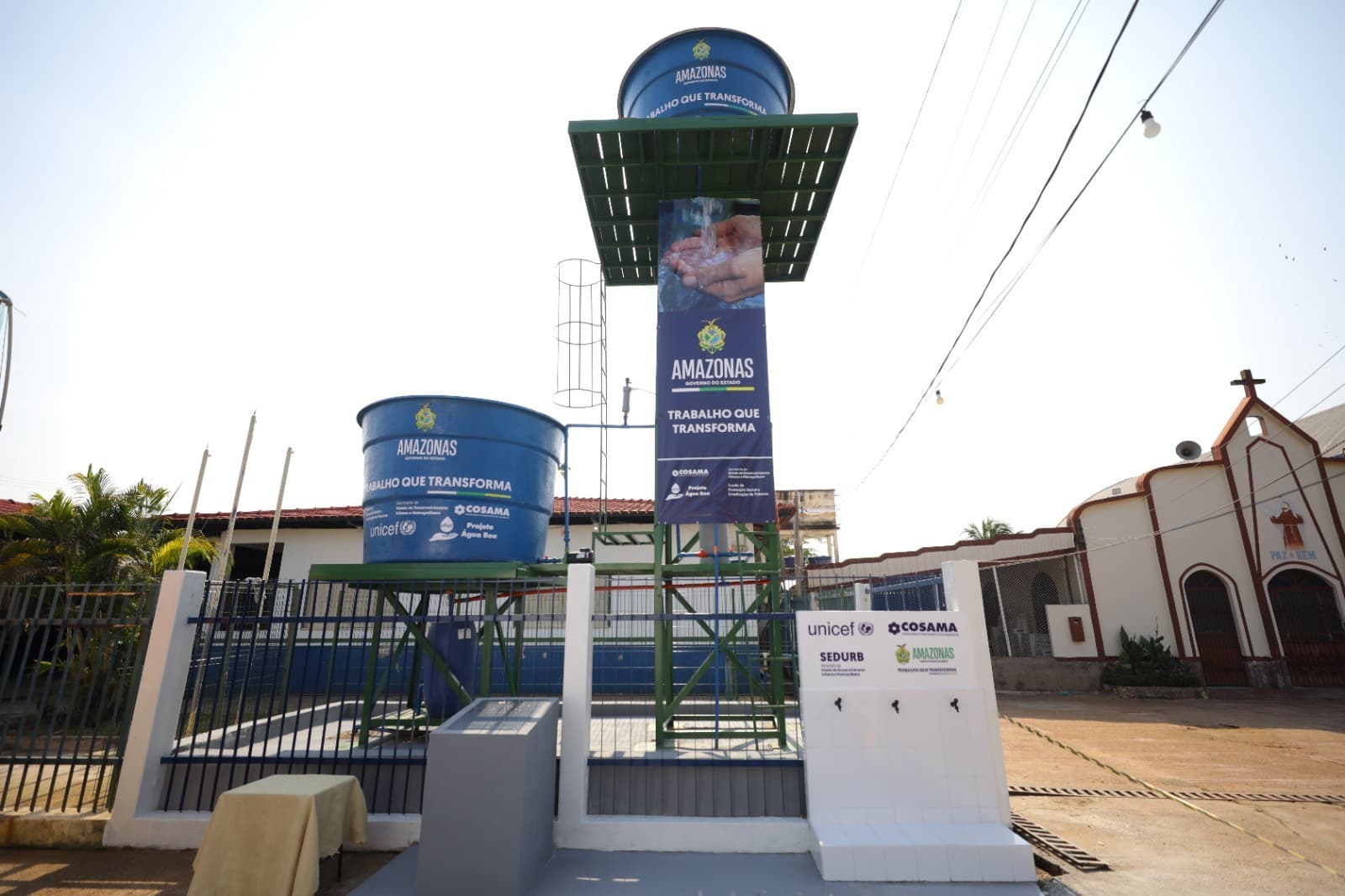 Careiro da Várzea-AM recebe novo mercado e sistema de água potável