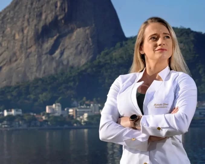 Nutricionista que &#8220;mostrou demais&#8221; ao imobilizar homem se pronuncia: &#8220;Errei&#8221;
