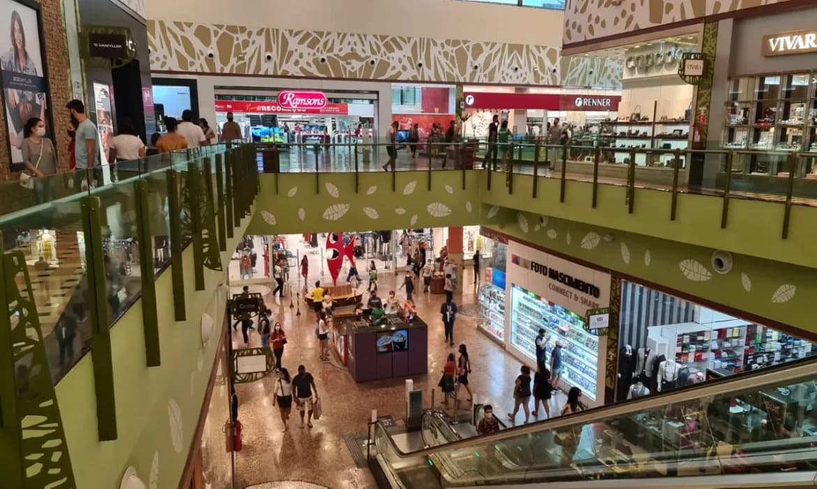 Veja horário do comércio de Manaus no feriado de 12 de outubro