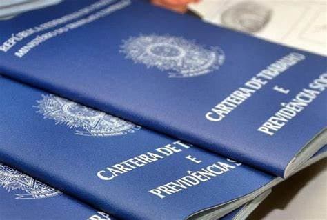 Em agosto, Brasil gerou 220 mil empregos com carteira assinada