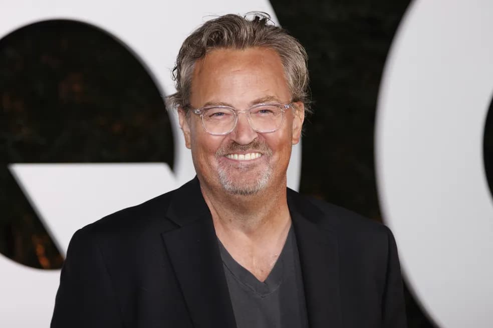 Morre o ator Matthew Perry, de &#8216;Friends&#8217;, aos 54 anos