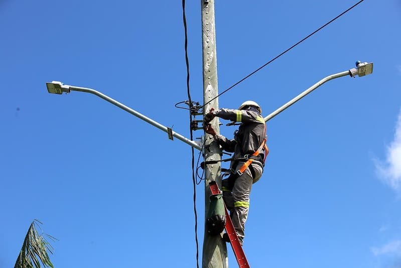 Após notícia de falta de luz em Manaus, Amazonas Energia desmente crise