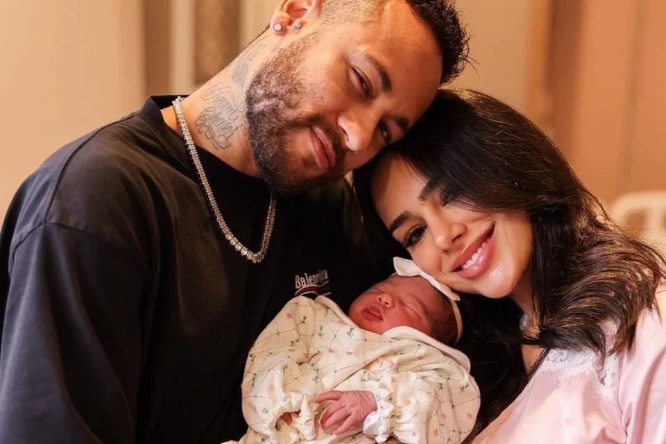 Bruna Biancardi anuncia nas redes fim do relacionamento com Neymar