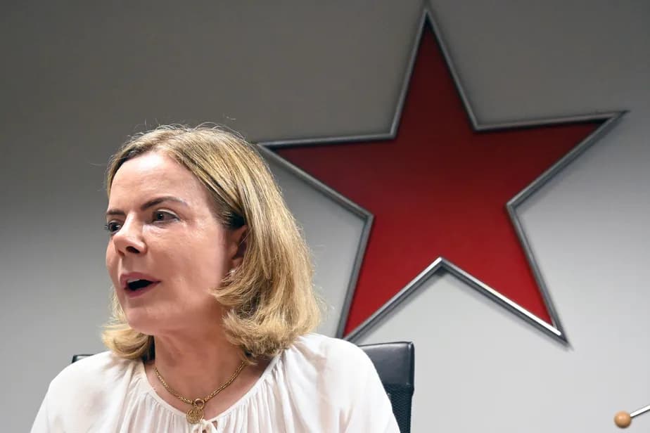 Gleisi Hoffmann rebate Padilha e pede que respeite o PT; &#8220;devia focar nas articulações políticas&#8221;