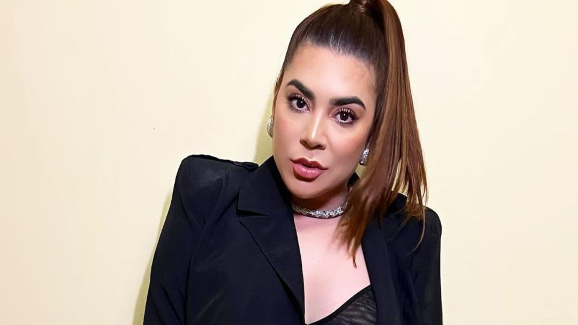 Naiara Azevedo consegue medida protetiva contra marido, denunciado por seis crimes