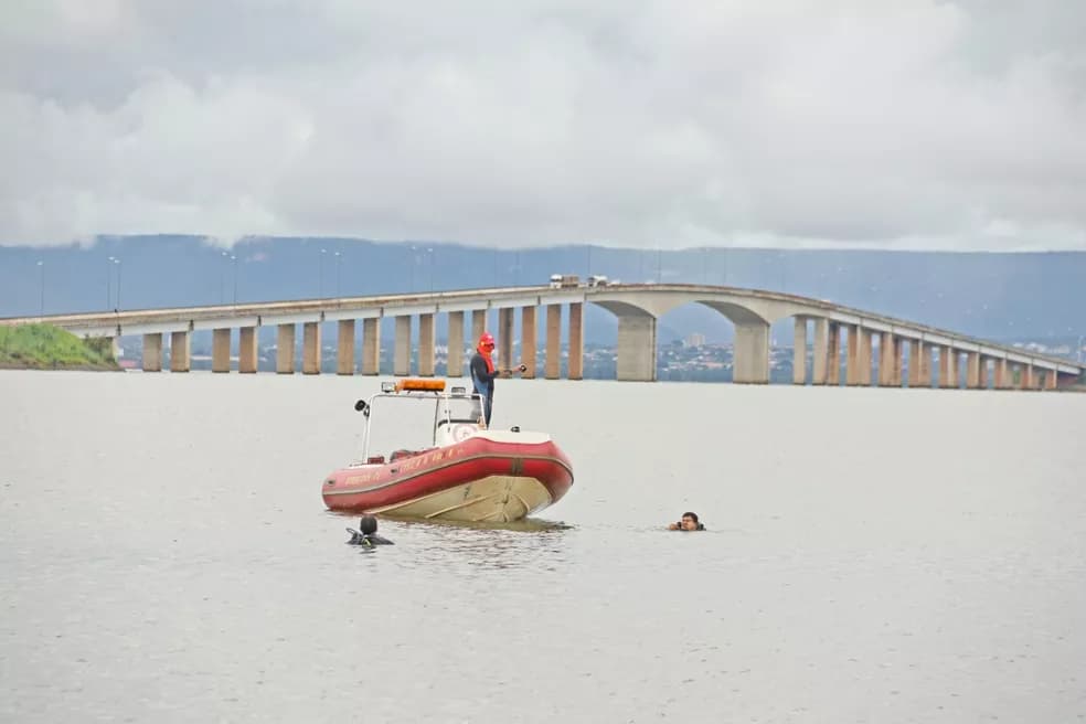 Jovem morre afogado próximo ao píer de ilha no lago de Palmas