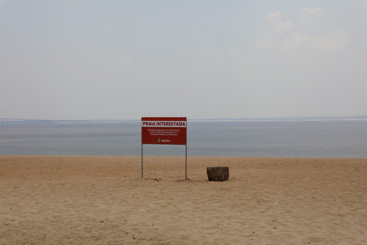 Prefeitura de Manaus pede novo laudo para avaliar a liberação da praia da Ponta Negra para banhistas