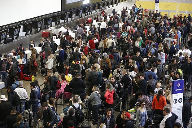 Número de turistas internacionais no Brasil supera pela 1ª vez marca pré-pandemia