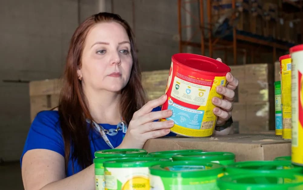 Prefeitura de Manaus retoma entrega do &#8220;Leite do Meu Filho&#8221; após 1 mês de suspensão