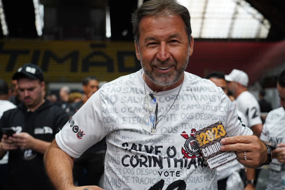 Presidente aproveita o natal e promete &#8216;presentes&#8217; em janeiro, no Corinthians