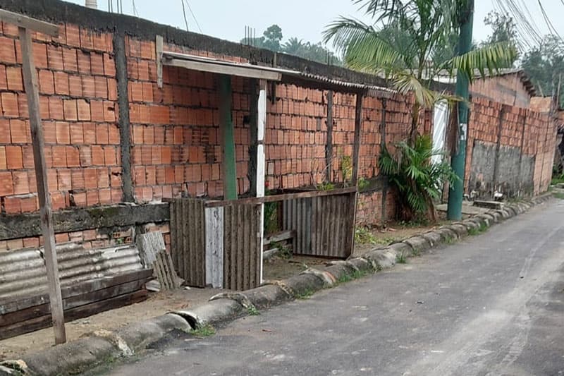&#8220;Quermesse do pó&#8221;: Traficantes constroem barraca para vender drogas em Manaus