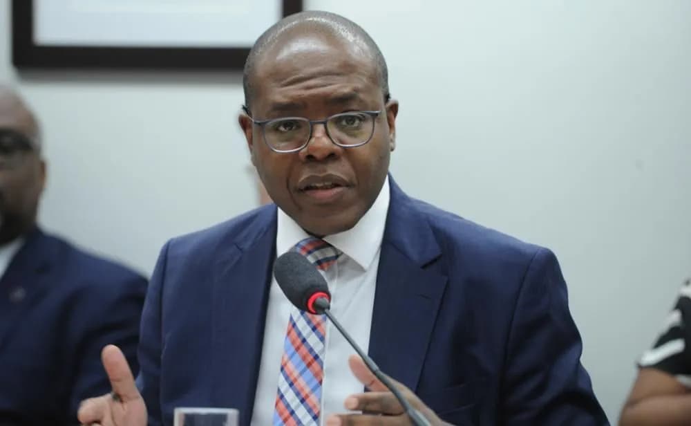 Ex-ministro Silvio Almeida presta depoimento à PF em inquérito sobre assédio sexual nesta terça (25)