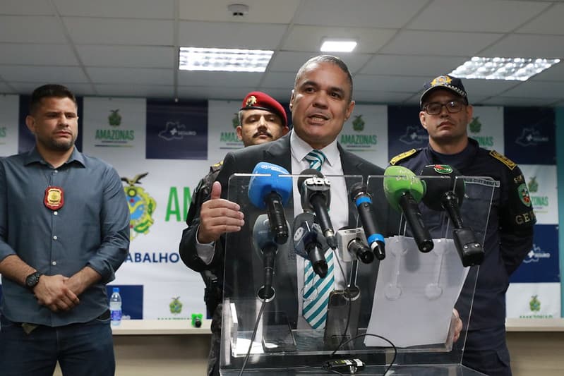 &#8220;Se eu fosse criminoso, por que ligaria para um?&#8221;, diz titular da SSP ao relatar ligação de Amom após abordagem da Rocam