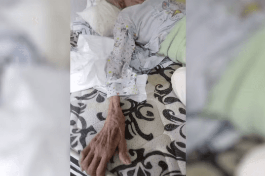 GO: Homem é preso após explorar os pais idosos e manter mãe cadeirante sem alimentação