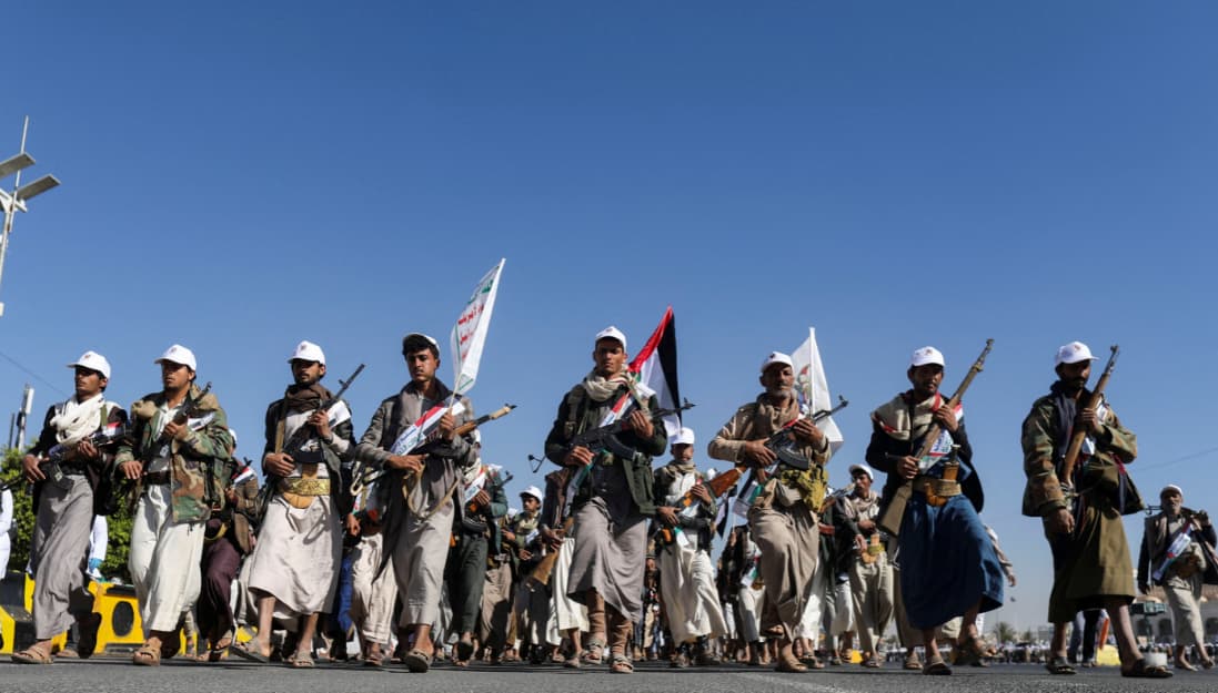 Houthis exigem a expulsão de americanos e britânicos do Iêmen