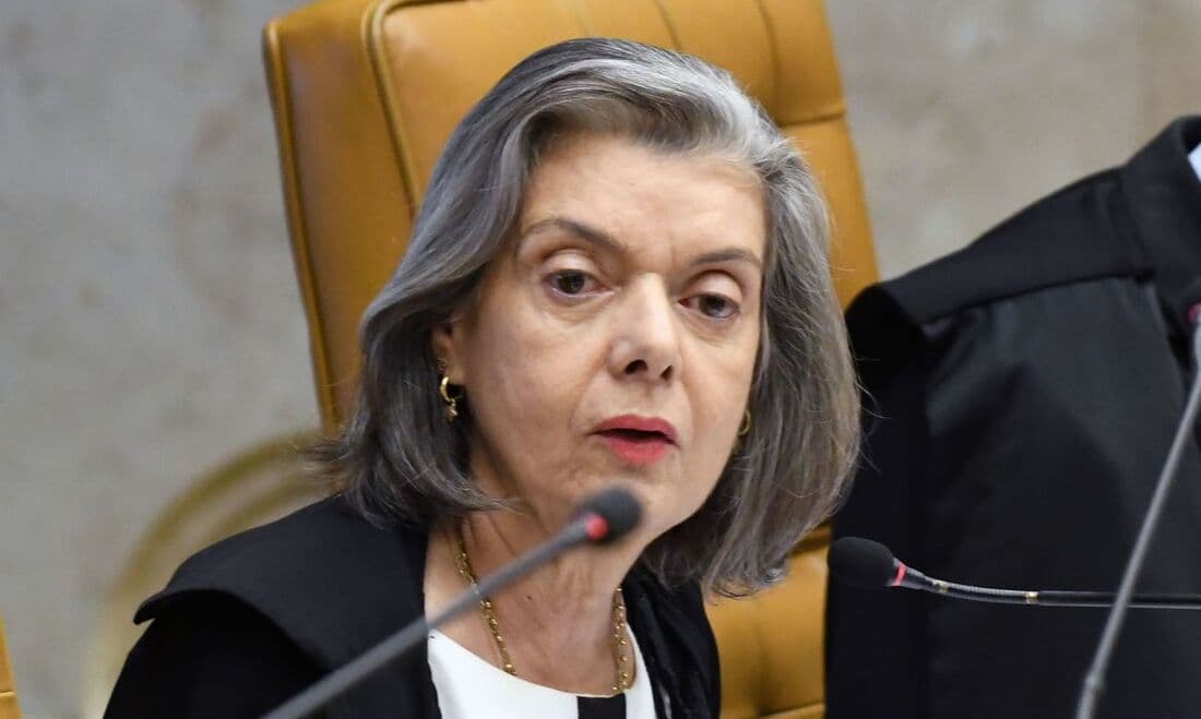 TSE já começou a adotar providências para eleições de 2026, diz Cármen Lúcia