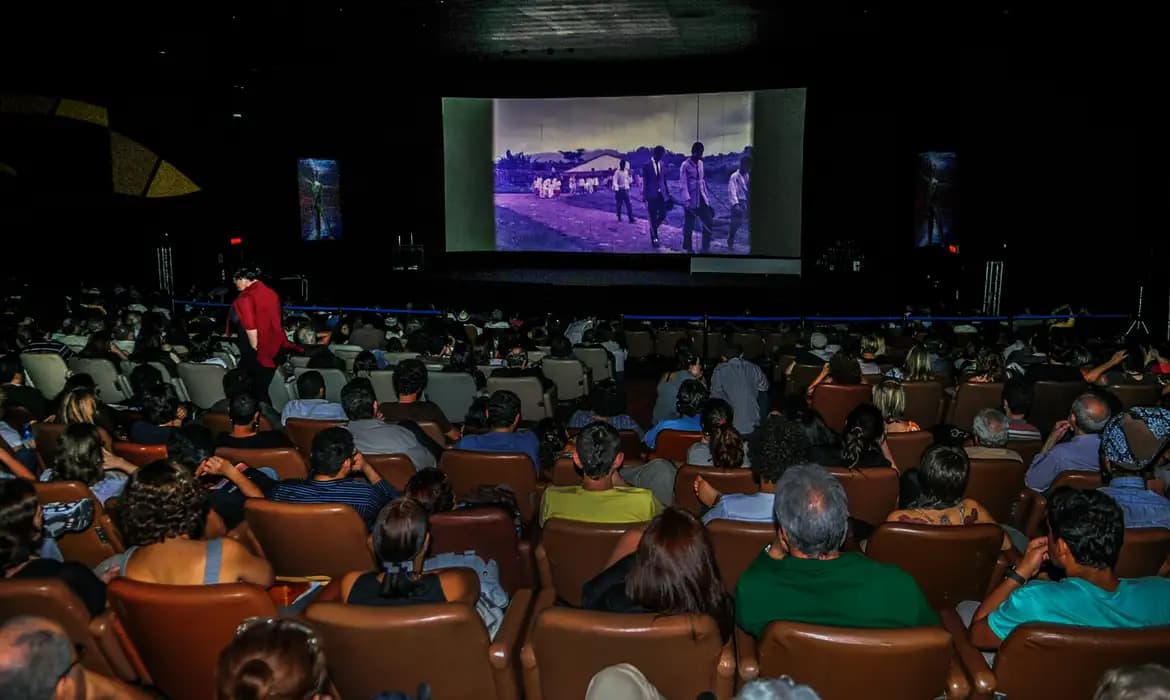 Cota de tela: leis para valorização de filmes e programas nacionais são sancionadas