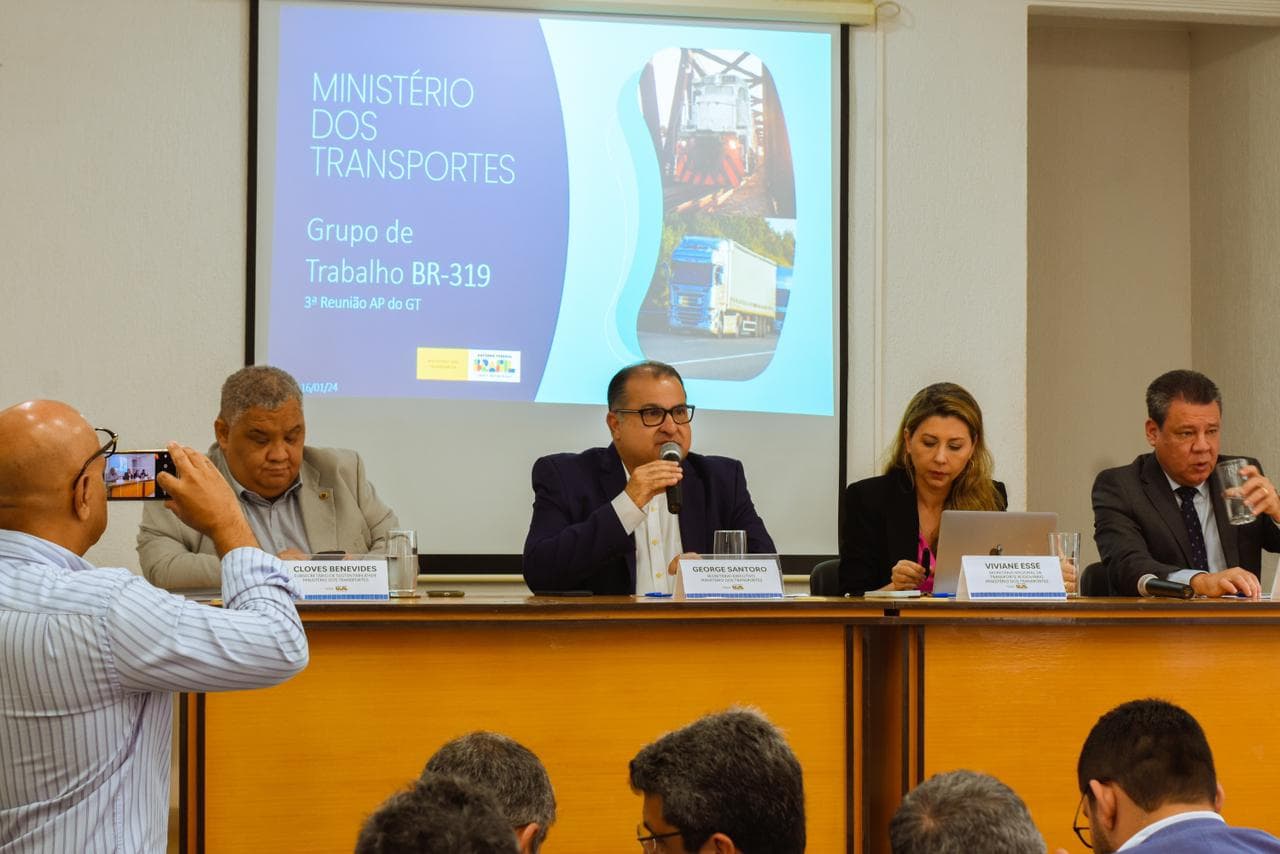 &#8220;A gente precisa conseguir a licença para pavimentar a BR-319&#8221;, diz número 2 do Ministério dos Transportes