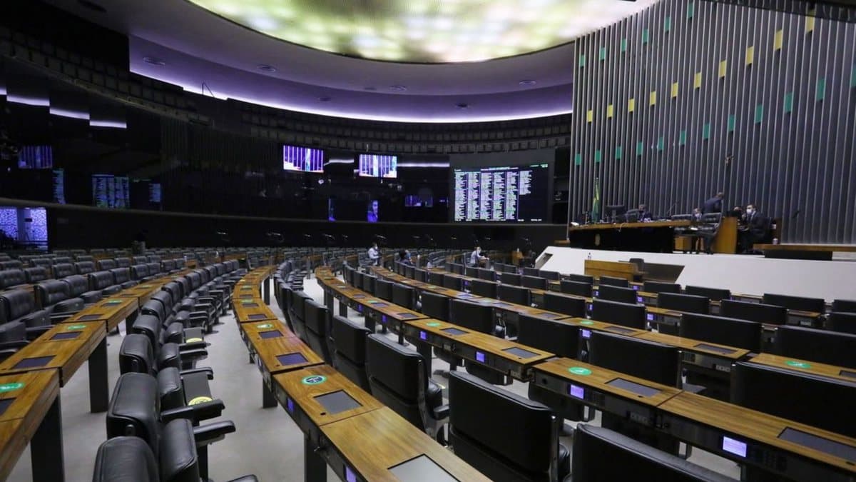 Deputados do PL foram os que mais gastaram com &#8216;cotão&#8217; em 2023, na Câmara