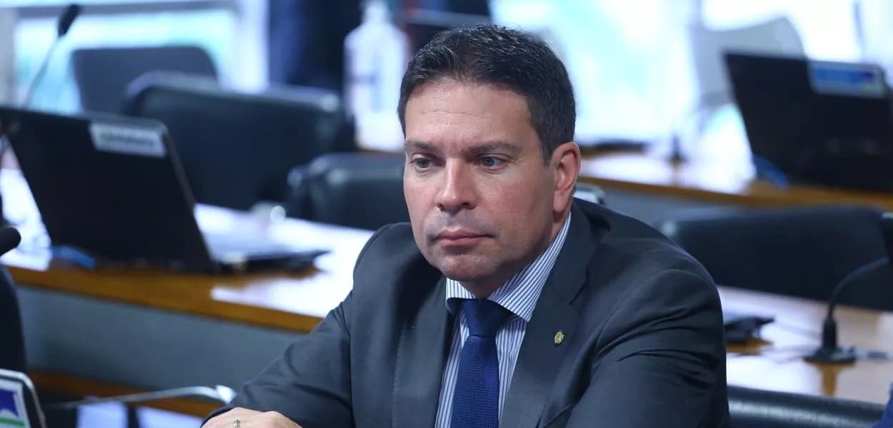 Ramagem admite que pode ter havido &#8220;desvirtuamento&#8221; da Abin