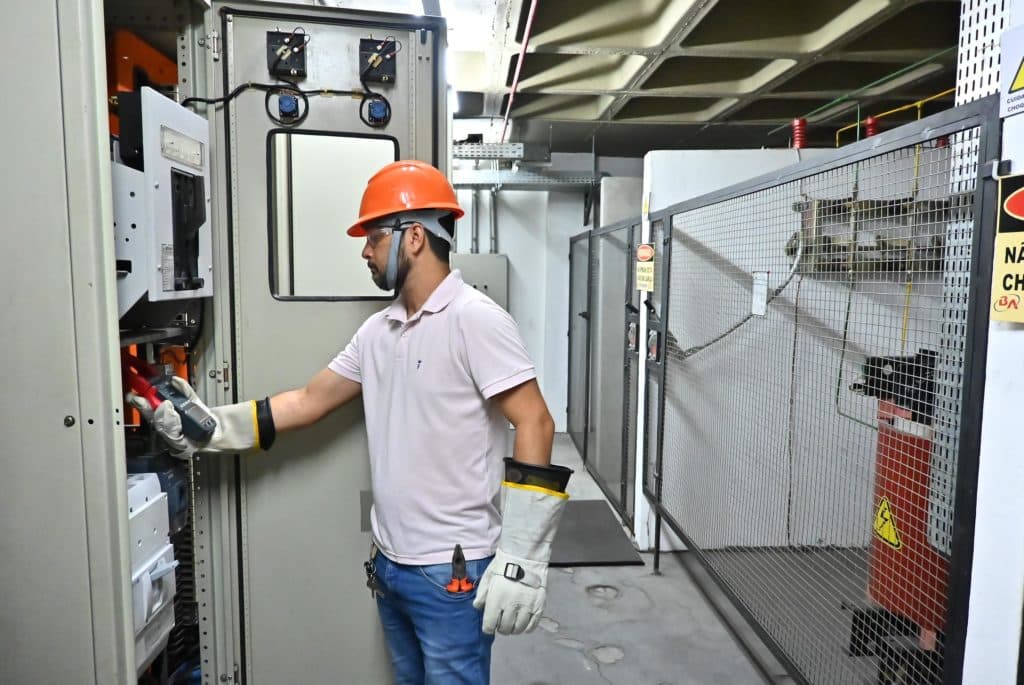 TCE-AM retorna atividades nesta sexta (12/01) com foco em eficiência energética