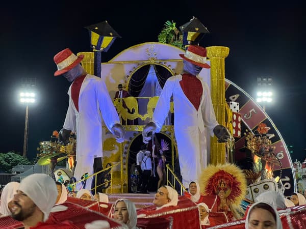 Carnaval 2024: Vila da Barra entra no Sambódromo com o enredo &#8220;Quem não nasce pra servir, não serve pra viver. Saravá, Zé Pelintra&#8221;