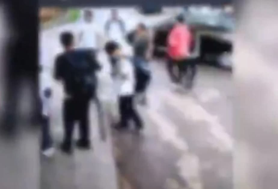 VÍDEO: Estudante é morto a facadas na frente de escola, em Goiás, por causa de jogo online